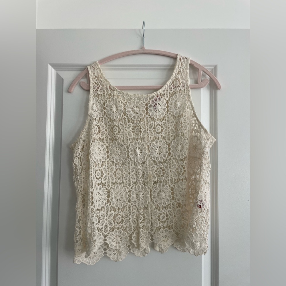 White lace tank top